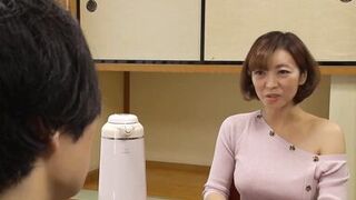 On a trip to a hot spring together, I was so excited by the naked body that I made the mistake of not telling anyone... 6