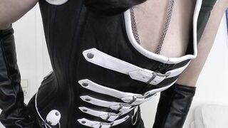 Juice on my leather ass JOI