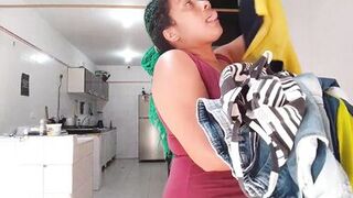 While my stepsister collaborates doing the cleaning at home I get to seduce her to put my cock in her tight pussy