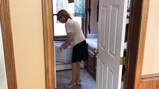 Mature MILF Fucks Neighbor Boy