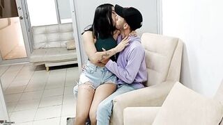 Latina with a big ass is fucked by the horny liam's cock - Porn in Spanish