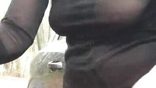 Car stop with squirt