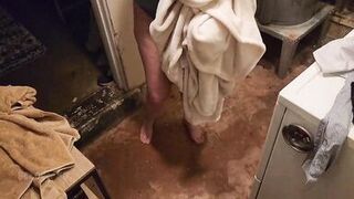 A Lonely MILF seduces a inexperienced man who rents her basement apartment. "The landlady" Part 1.