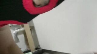 Japanese40 year old teens MILF wife's pussy is shaved and ejaculated directly into her mouth! - 12 image