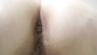 Japanese40 year old teens MILF wife's pussy is shaved and ejaculated directly into her mouth!