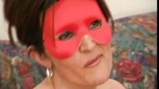 milf wants to touch her hot pussy